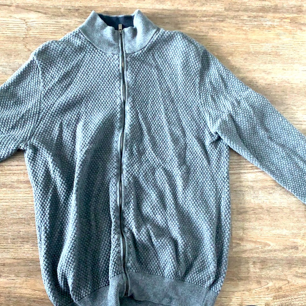 Gray sweatshirt